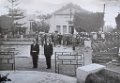 Fornaka devant le monuments aux morts 1957